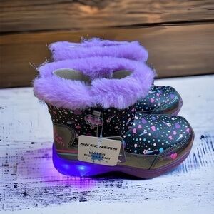 Skechers Water Repellant Light Up Winter Boots NEW Black Star Print 8 9